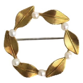 Mid 20th Century Pearl Pin Brooch With Leaves For Sale