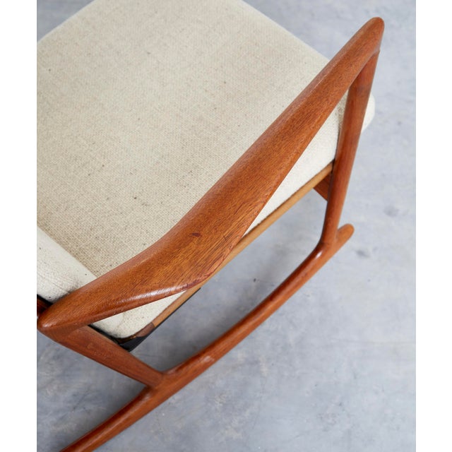 Model 650-15 Rocking Chair by Ib Kofod-Larsen for Chr. Linneberg Møbelfabrik, 1960s For Sale - Image 15 of 18