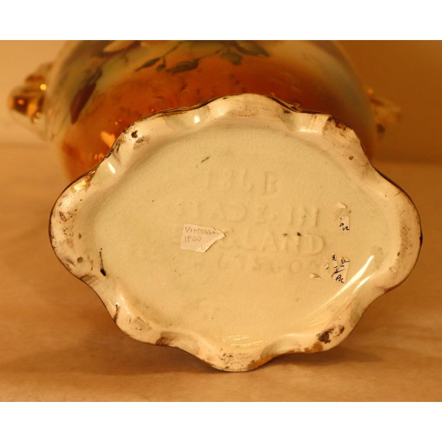 Gold Vintage English Victorian Vase in Ceramic, 1960s For Sale - Image 8 of 10