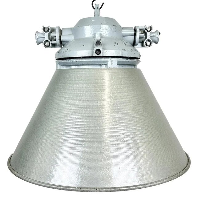 Industrial Explosion Proof Lamp with Aluminium Shade from Elektrosvit, 1970s For Sale - Image 13 of 13