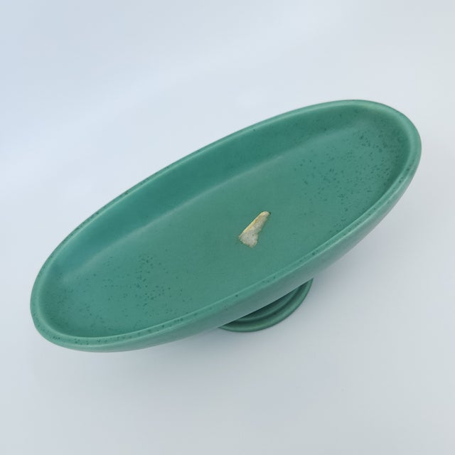 Royal Haeger Vintage Royal Haeger Pottery Green Oval Pedestal Planter Dish For Sale - Image 4 of 11