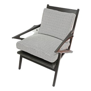 Vintage Mid-Century Modern Style Lounge Chair For Sale