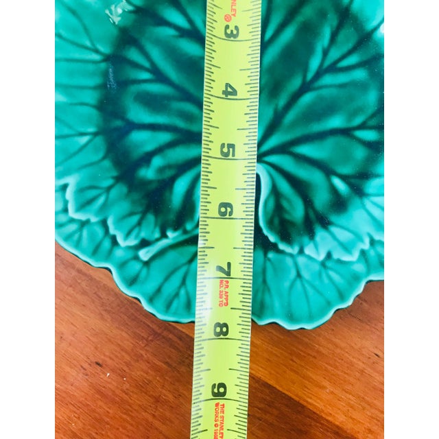 Wedgwood Vintage Green Majolica Wedgwood Cabbage Leaf Wall Plate - Set of 2 For Sale - Image 4 of 8