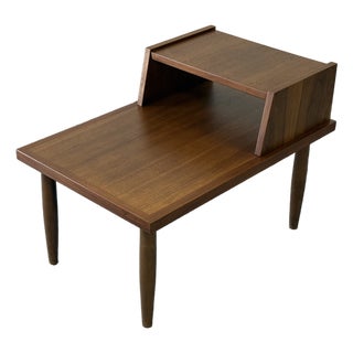 Mid-Century Modern Walnut Two-Tier End / Side Table For Sale