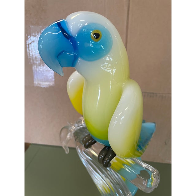 Murano 1980s Formia Murano "Andromeda" Parrot Sculpture on Perch For Sale - Image 4 of 10
