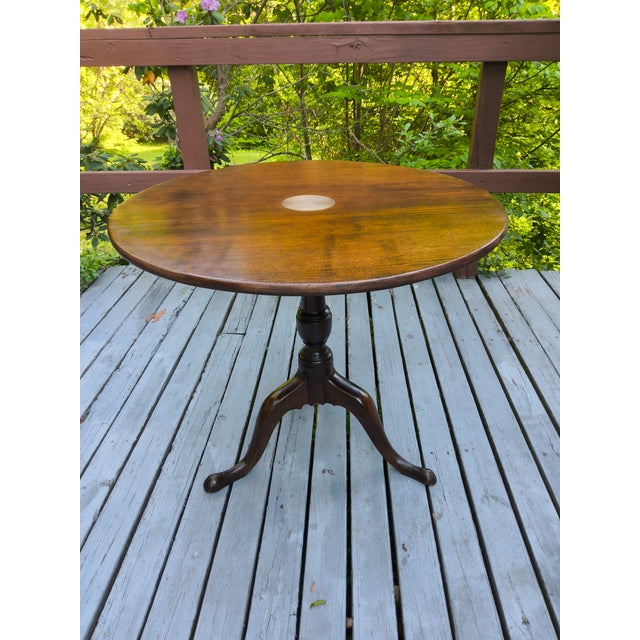 Antiqe English Mahogany Georgian Tilt Table For Sale - Image 4 of 4