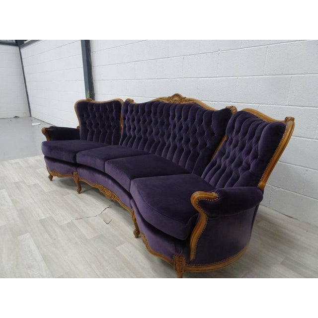 French Baroque Curved Carved Wood and Lilac Velvet Sofa For Sale - Image 6 of 7
