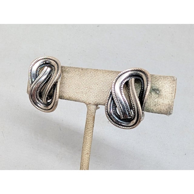 Mid-Century Modern Vintage 1950s Signed Napier Silvertone Knot Clip Earrings-2 Pieces For Sale - Image 3 of 9