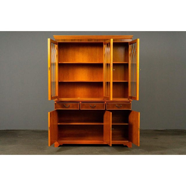 English Style Bookcase in Wood For Sale - Image 3 of 18