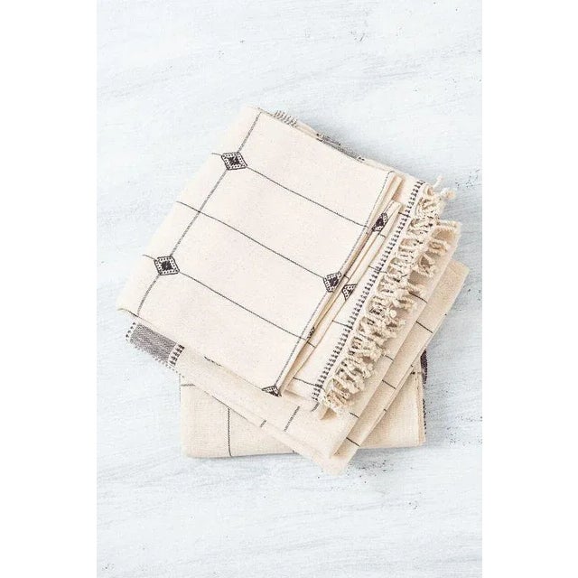 Mool Handloom King Size Bedpsread Coverlet Black & White, in Organic Cotton For Sale In Detroit - Image 6 of 9