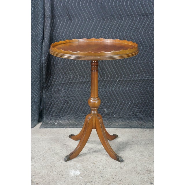 Vintage Georgian Style Round Mahogany Piecrust Pedestal Table Sculpture Stand For Sale - Image 4 of 18