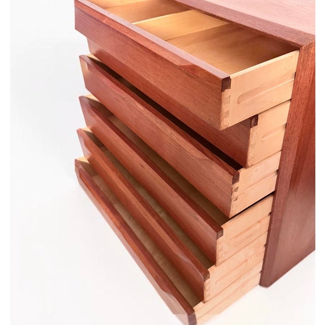 Vintage Teak Chest of Drawers by Ib Kofod-Larsen for Säffle, 1959 For Sale - Image 4 of 18