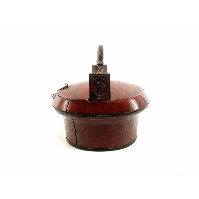 Mid 19th Century Small Antique Hand-Made Chinese Red Lacquered Lunch Box For Sale - Image 5 of 7