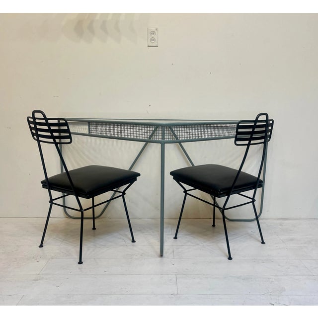 Russell Woodard Vintage Corner Outdoor Patio Dining Table Attributed to Russell Woodard For Sale - Image 4 of 5