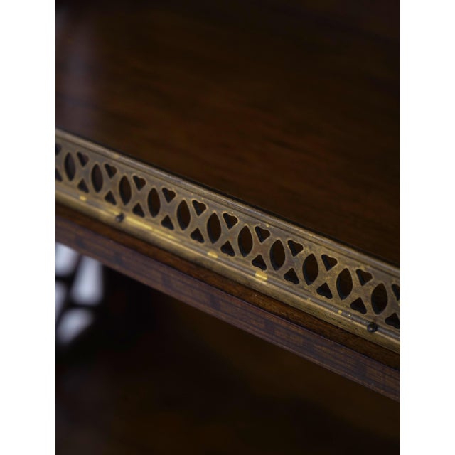 Chinoiserie Decorated Pagoda Chinese Chippendale Curio Shelf For Sale In Philadelphia - Image 6 of 18