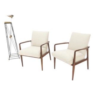 New Oatmeal Tweed Upholstery Oiled Walnut Side Arm Chairs Jens Risom Style MINT! For Sale