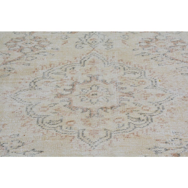 Vintage Turkish Anatolian Hand Knotted Wool Rug, 6'1"x9'7" For Sale In New York - Image 6 of 6
