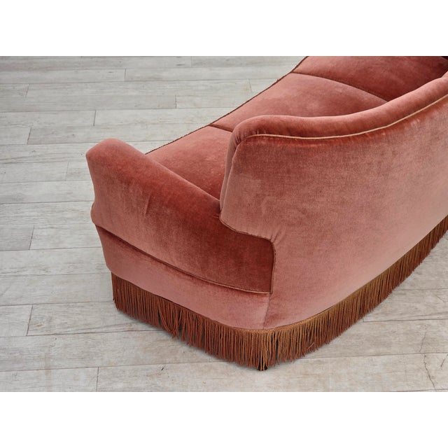 Three-Seater Danish Curved Sofa in Pink Furniture Velour, 1970s For Sale - Image 17 of 18