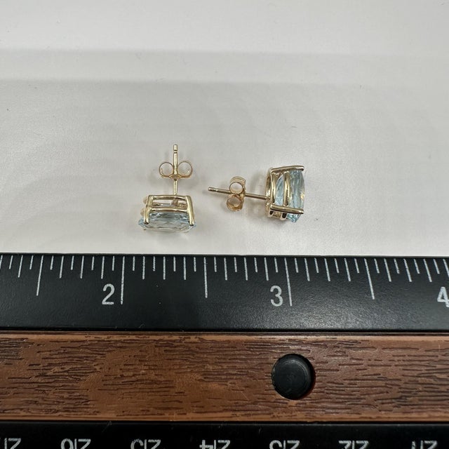 Early 21st Century Aquamarine Stud Earrings in 14kt Yellow Gold – 3.21ctw, Oval Cut, New, A Pair For Sale - Image 5 of 5