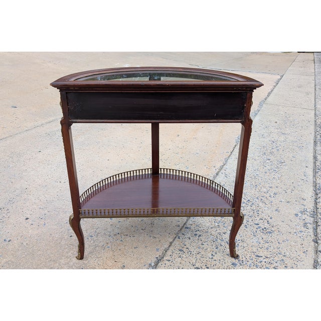 Authentic Late 19th-Century French Demilune Curio Cabinet in Mahogany With Ormolu Mounts, C. 1890 For Sale - Image 11 of 17