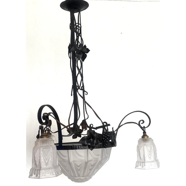 Antique French Art Nouveau Wrought Iron and Glass 4-Light Chandelier, 1930s For Sale - Image 6 of 14