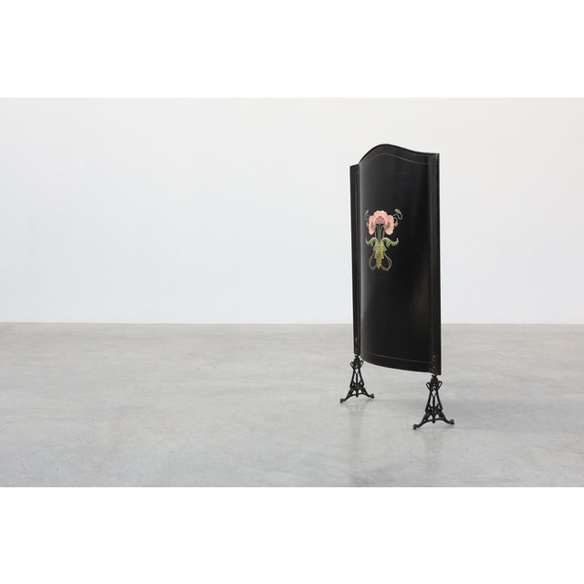 Early 20th Century Art Nouveau Black Lacquer Fire Screen with Floral Motif, France, 1910 For Sale - Image 5 of 13