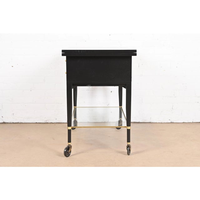 Paul McCobb for Directional Mid-Century Modern Black Lacquered Flip Top Server Bar Cart, Newly Refinished For Sale - Image 11 of 13
