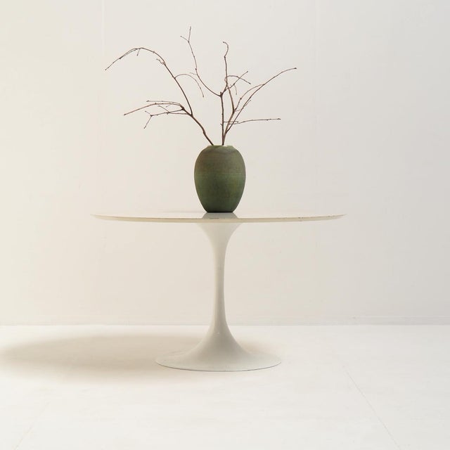 Mid-Century Modern DF2000 Series Pedestal Dining Table by Raymond Loewy for Doubinski Frères, 1960s For Sale - Image 3 of 13