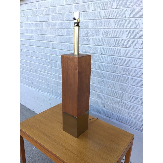 Mid 20th Century Vintage Laurel Walnut and Brass Table Lamp For Sale - Image 5 of 12