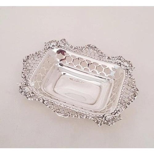 Victorian Sterling Silver Trinket Dish from William Comyns & Sons, London, 1899 For Sale - Image 14 of 18