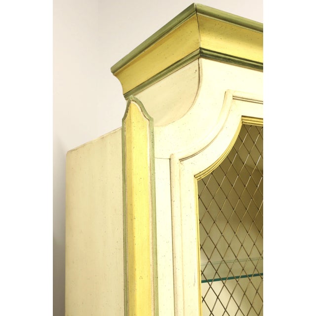 Thomasville 1960's Neoclassical Painted Curio Display Cabinet For Sale In Charlotte - Image 6 of 12