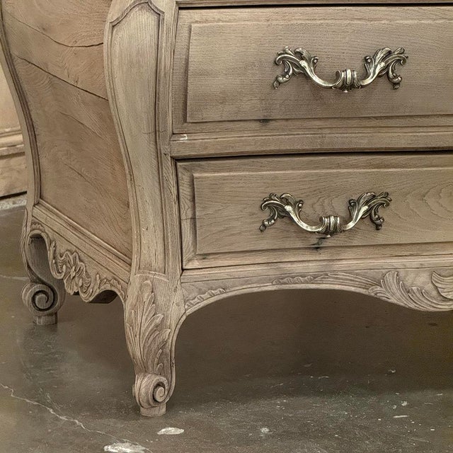 Antique 19th Century Country French Louis XV Bombe Commode in Stripped Oak With Gray Marble For Sale - Image 12 of 18