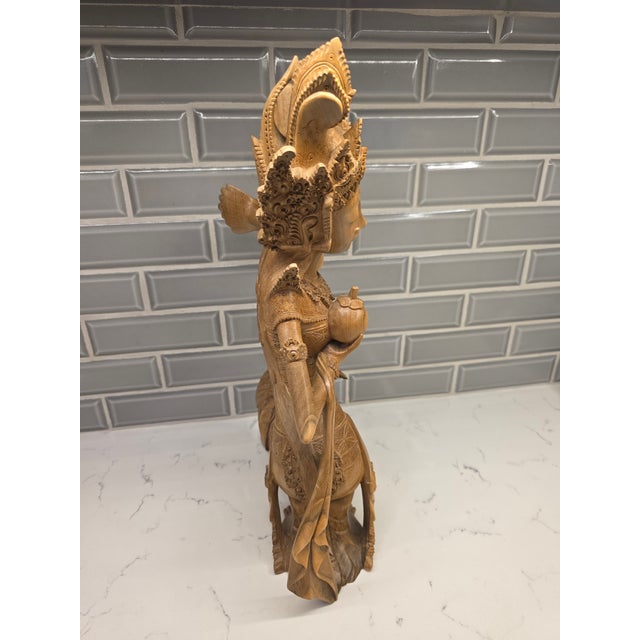 Wood Museum-Quality Mid 20th Century Balinese Suar Wood Goddess Dewi Sri With Birds Masterwork Sculpture (Mas, Bali) For Sale - Image 7 of 11