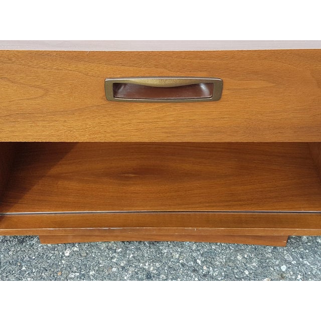 Wood Mid 20th Century Vintage Nightstands - Pair For Sale - Image 7 of 8