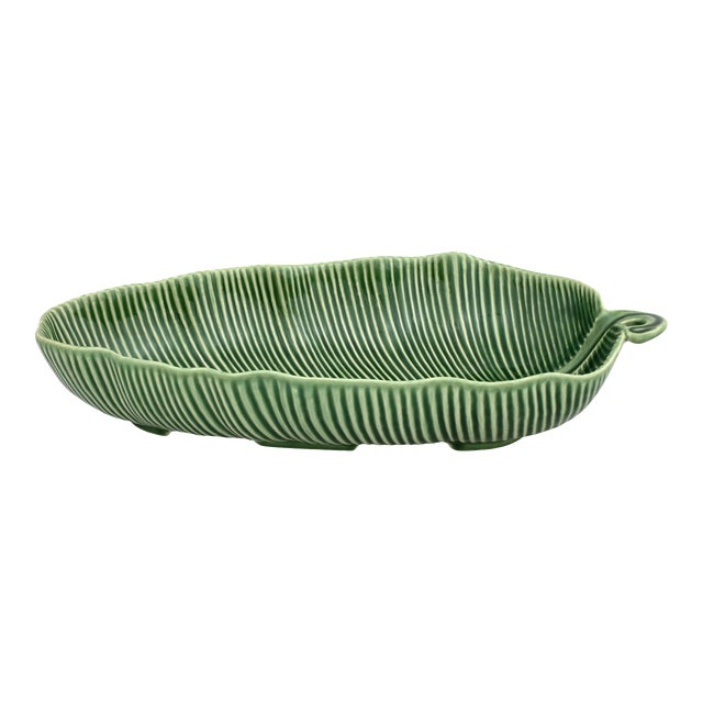 Bordallo Pinheiro Banana Leaf Salad Bowl, 68 oz For Sale