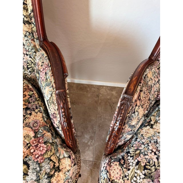 1900 - 1909 Pair of Vintage Victorian-Style Floral Wingback Chairs For Sale - Image 5 of 9
