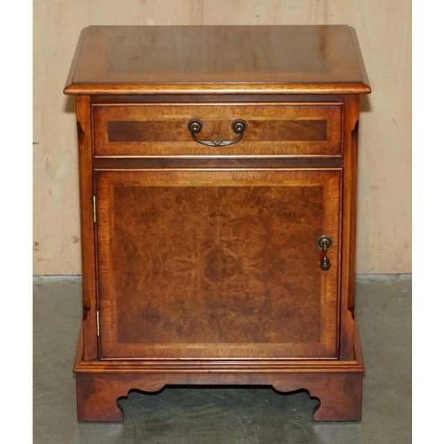 Burr Walnut Nightstands, Set of 2 For Sale - Image 4 of 18