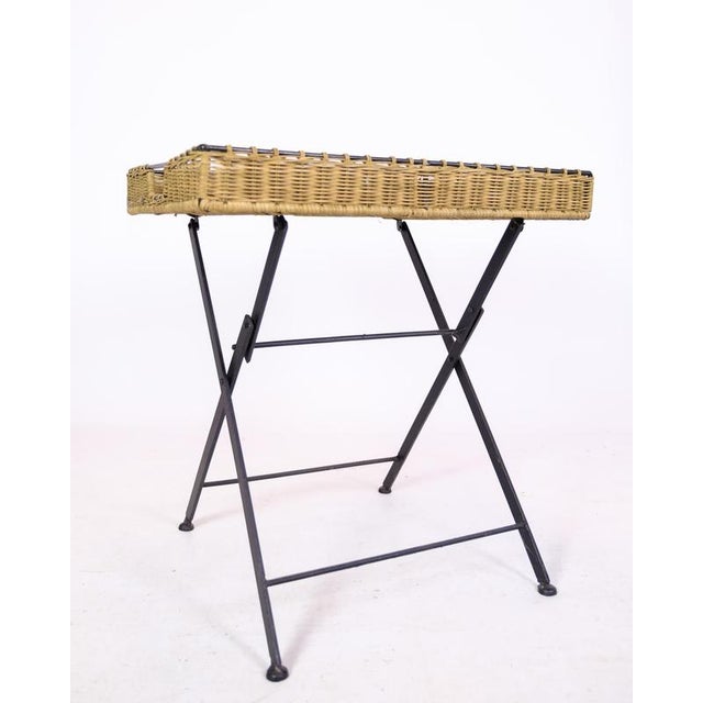 Side Table in Wicker Tray with Metal Legs, 1970s For Sale - Image 4 of 10