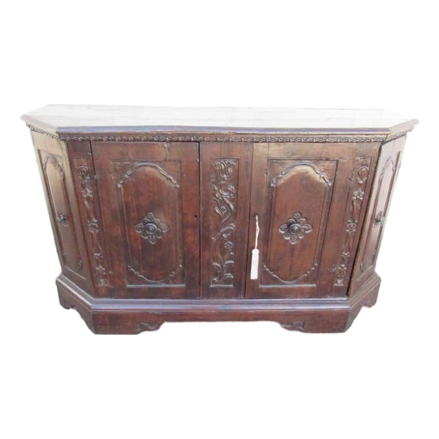18th. Century Italian Walnut Credenza For Sale