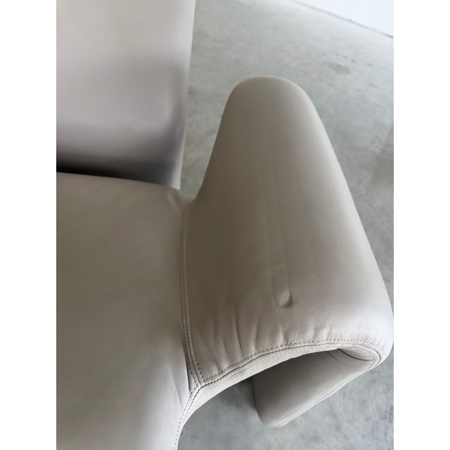Gray Vintage Sculptural Post Modern Gray Leather Lounge Chair Pair For Sale - Image 8 of 13