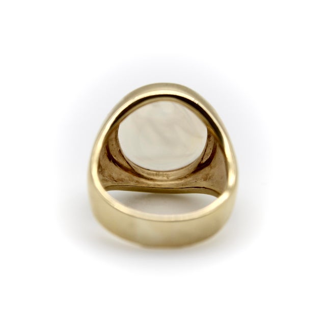 1940s Vintage White Chalcedony Eagle Intaglio 14k Gold Signet Ring, Size 8.5 For Sale - Image 5 of 10