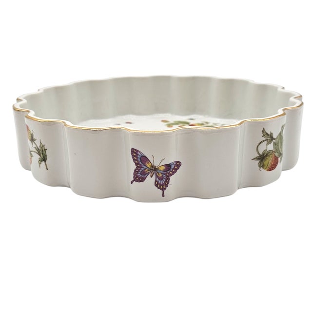 Late 20th Century Set of 3 Ardalt Lenwile Japan Porcelain Baking Dishes – Strawberry Butterfly Pattern With Gold Trim – Oven to Table For Sale - Image 5 of 13