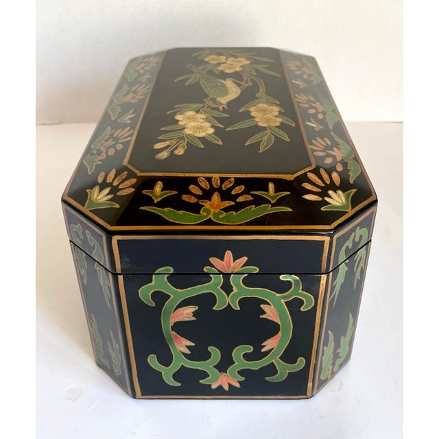 Vintage Chinoiserie Faceted Black Lacquer Bird and Blossom Jewel Box For Sale - Image 9 of 12