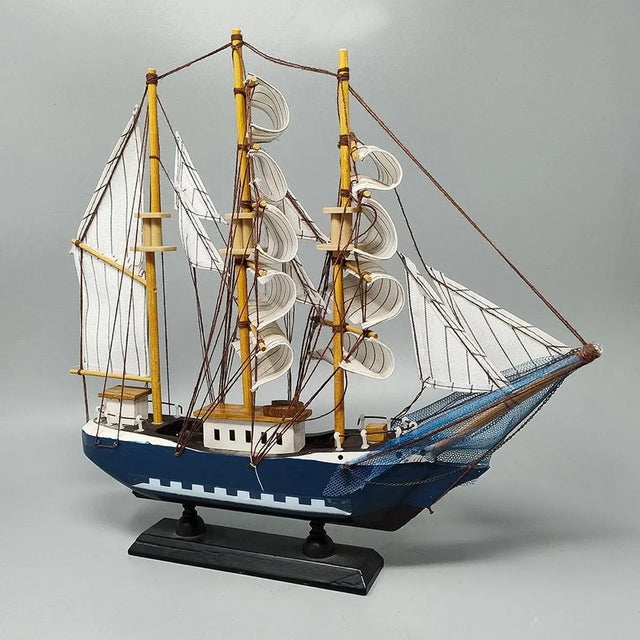 1970s astonishing belem model ship in walnut wood. Handmade. Made in england. This model is amazing and in excellent...