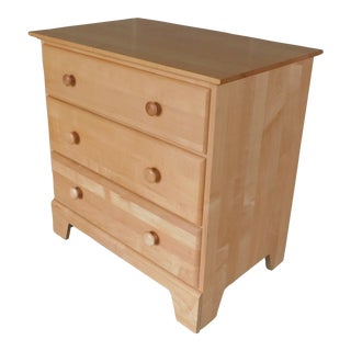 Moosehead Furniture Shaker Style Maple 3 Drawer Nightstand For Sale