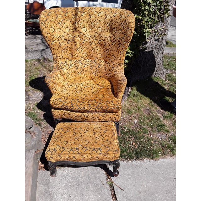 Mid-Century Throne-Height Wingback Chair & Matching Claw-Foot Ottoman in Gold Brocade Velvet For Sale - Image 4 of 6