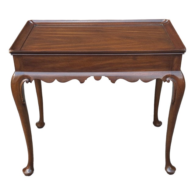 Vintage Virginia Galleries by Henkel Harris Queen Anne Style Mahogany Silver Table For Sale