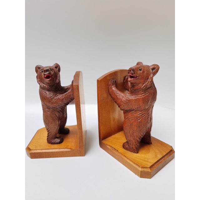 Wooden Black Forest Bookends with Hand-Carved Bears by Geschwister Sarbach, Switzerland, 1930s, Set of 2 For Sale - Image 16 of 16