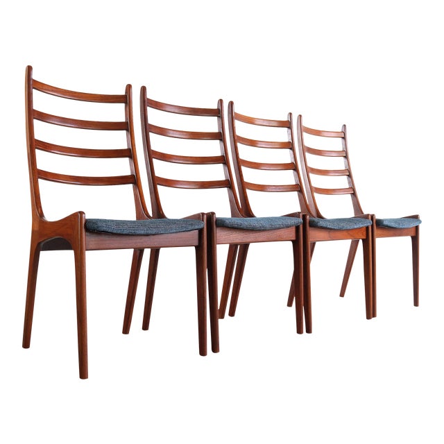 Set of 4 Mid Century Danish Modern Contoured Ladder Back Dining Chairs in Teak For Sale