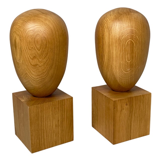 Italian Postmodern Stylized Head Sculptures in Wood, 1990s, Set of 2 For Sale